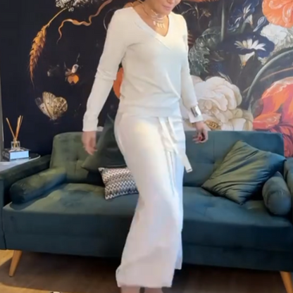 Zweiteiliges Set für Damen in Uni-Farbe: Oberteil mit V-Ausschnitt und langen Ärmeln & Rock